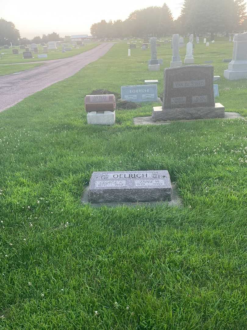 George A. Oelrich's grave. Photo 2