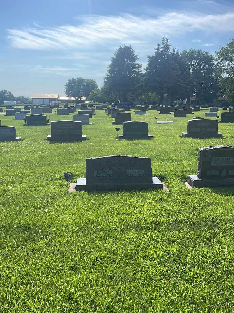 Eugene Te Grotenhuis's grave. Photo 2