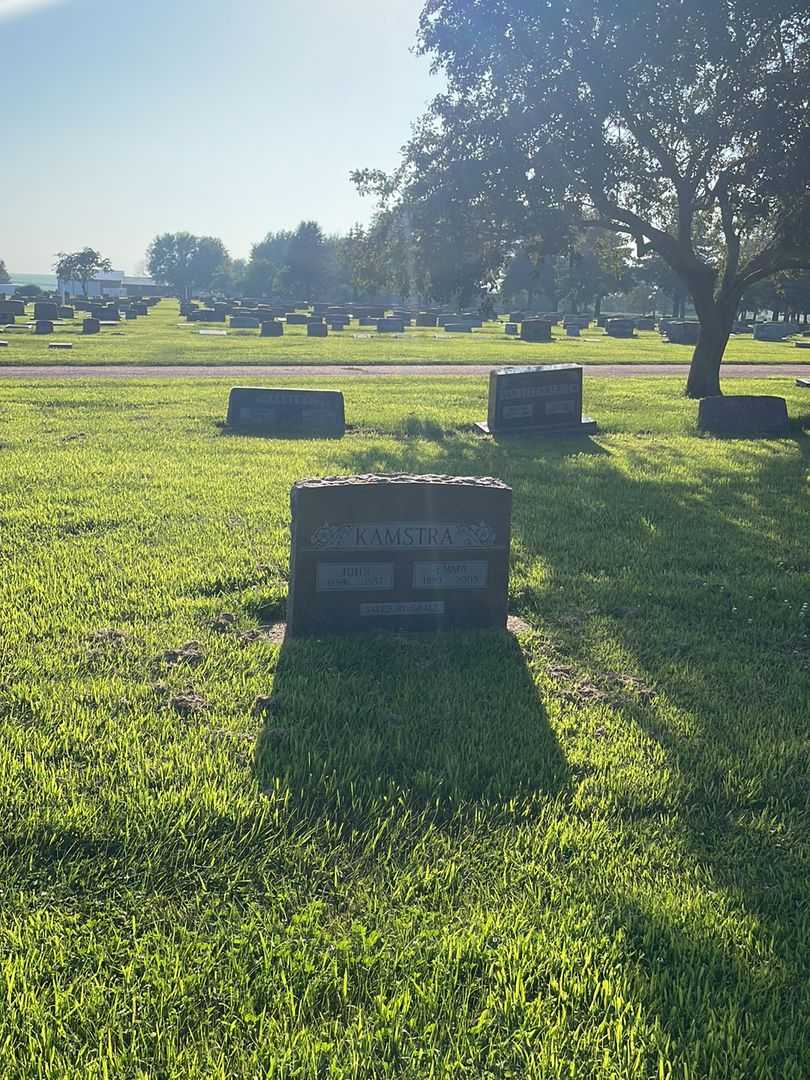 John Kamstra's grave. Photo 2