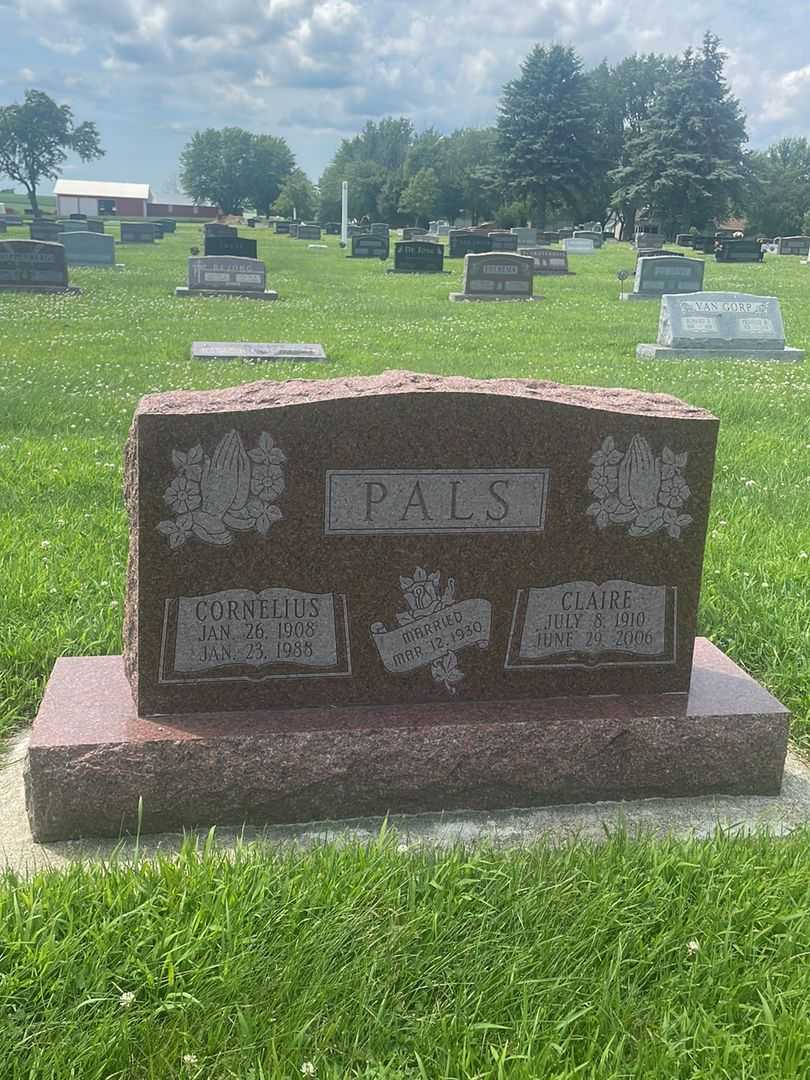 Cornelius "Cornie" Pals's grave. Photo 1