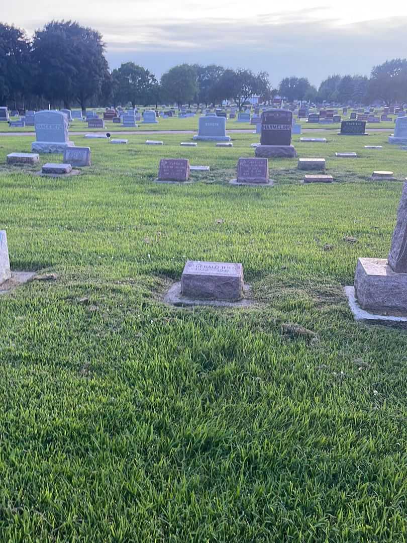 Gerald William Pals's grave. Photo 2