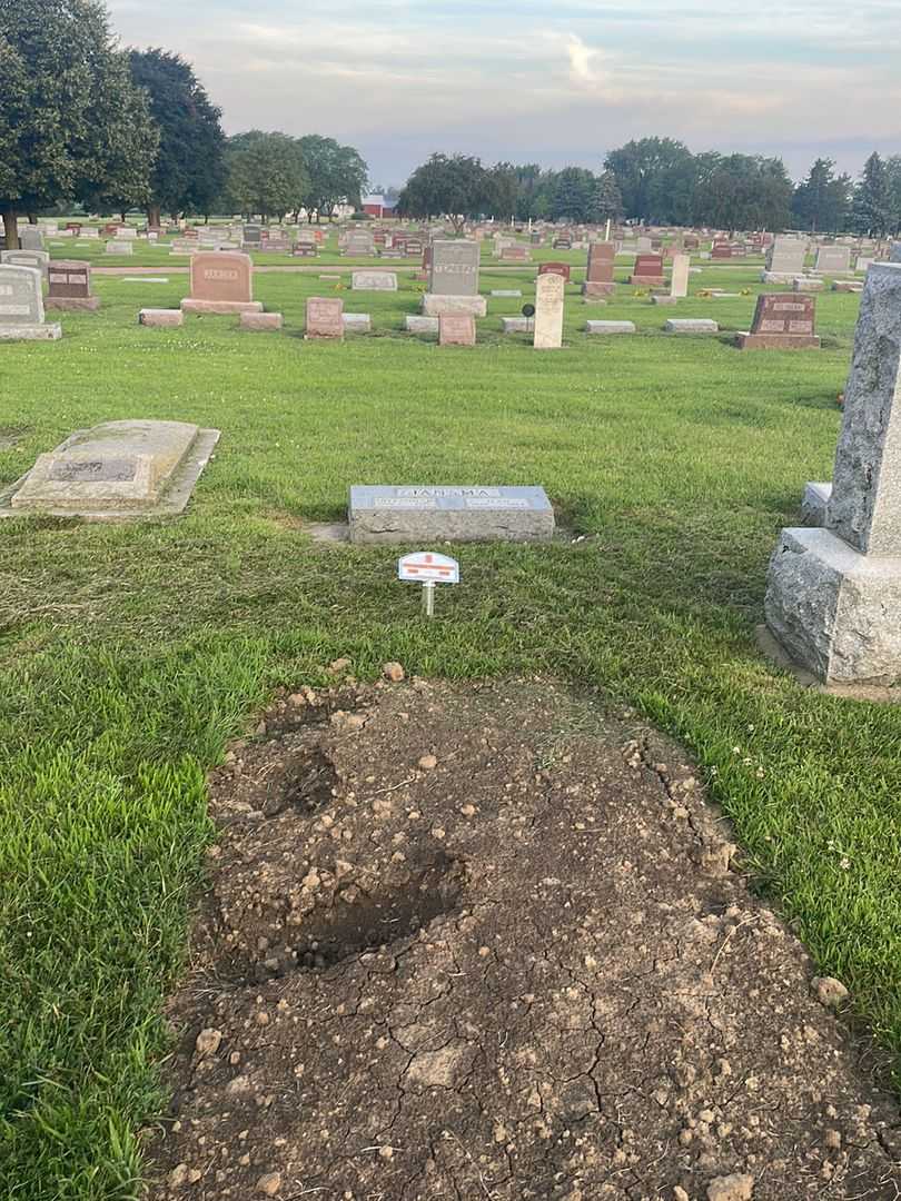 Atser Edwin's grave. Photo 2