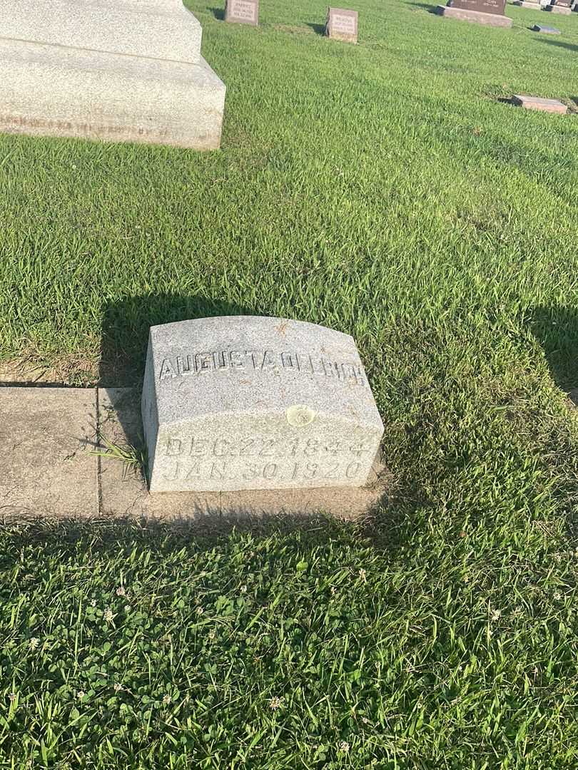 Augusta Oelrich's grave. Photo 3