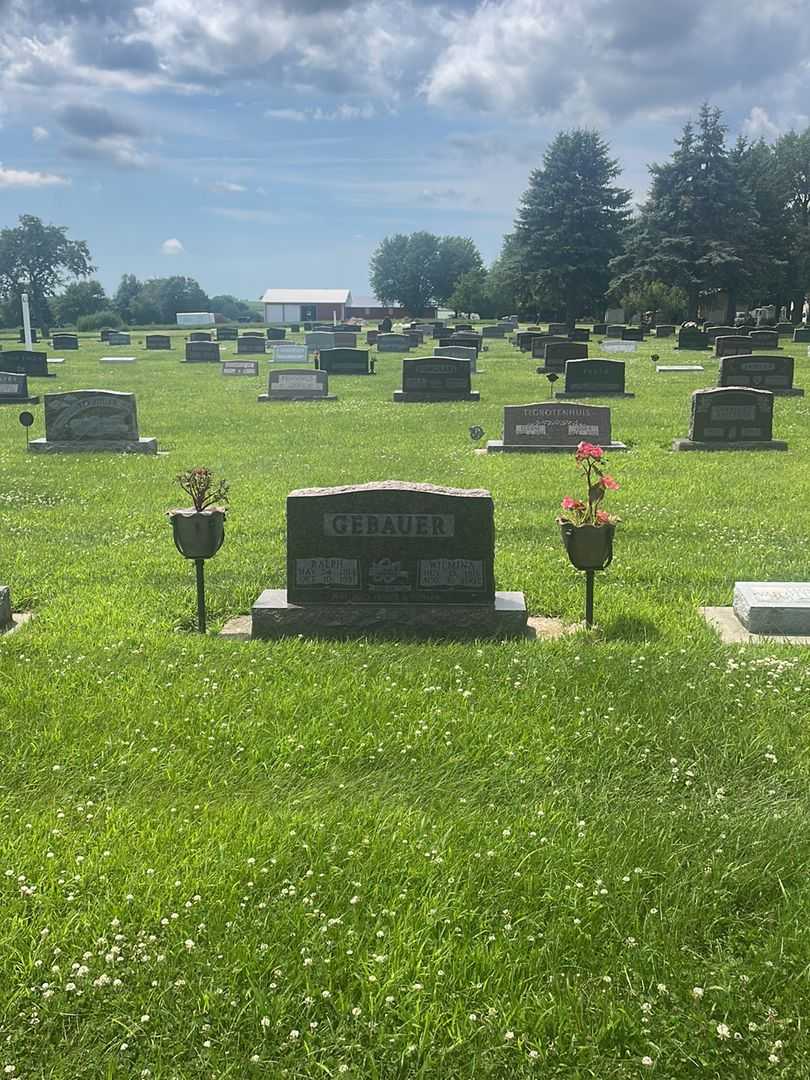 Wilmina Gebauer's grave. Photo 2
