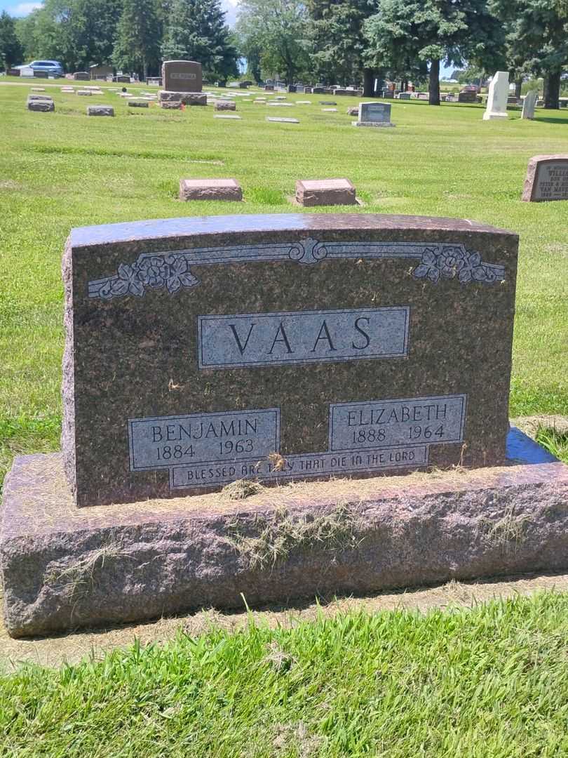 Benjamin Vaas's grave. Photo 1