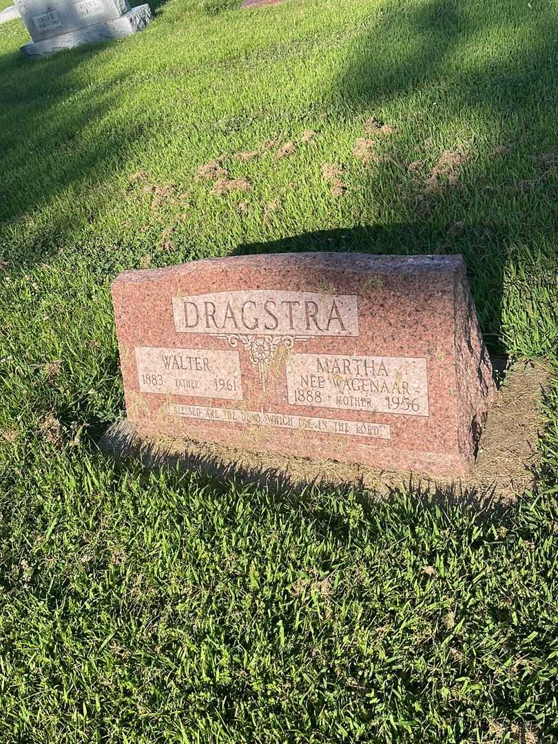 Missus/Madam Martha Wagenaar Dragstra's grave. Photo 3
