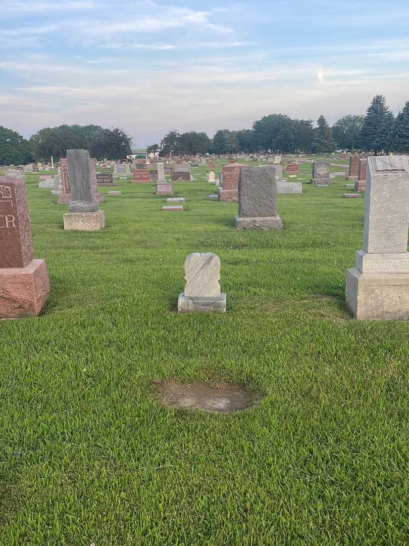 Baby Bakker's grave. Photo 2