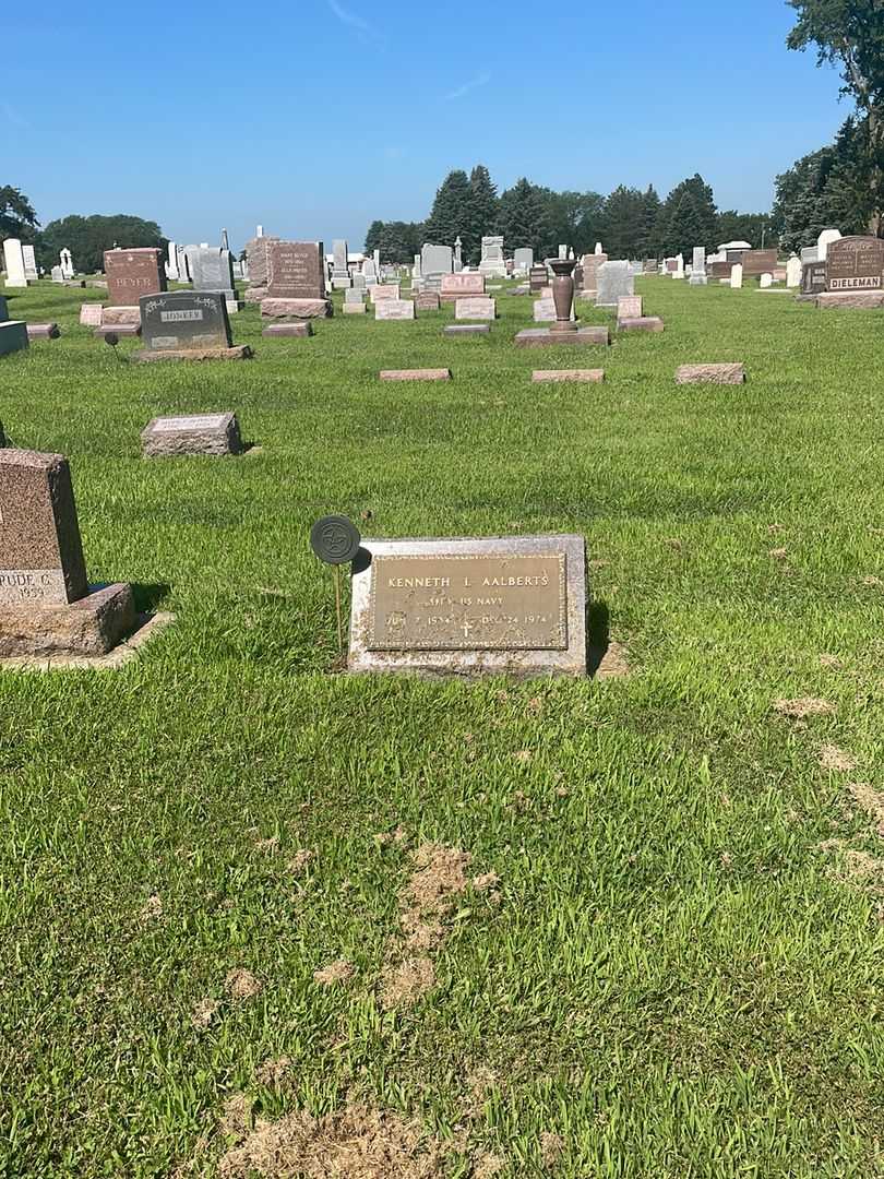 Kenneth L. Aalberts's grave. Photo 2