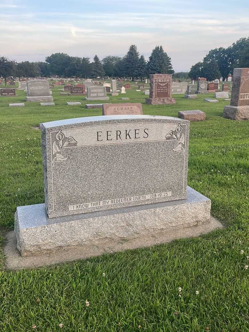John R. Eerkes's grave. Photo 1