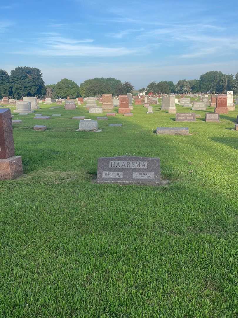 Henry H. Haarsma's grave. Photo 2