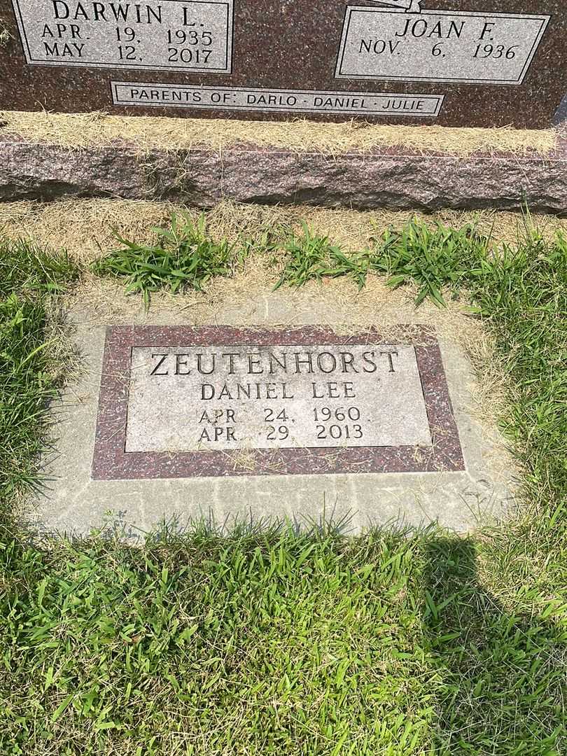 Daniel Lee Zeutenhorst's grave. Photo 4