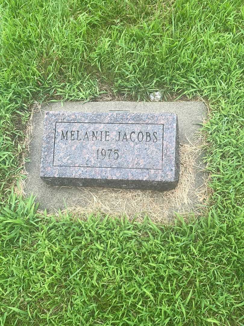 Melanie Jacobs's grave. Photo 1