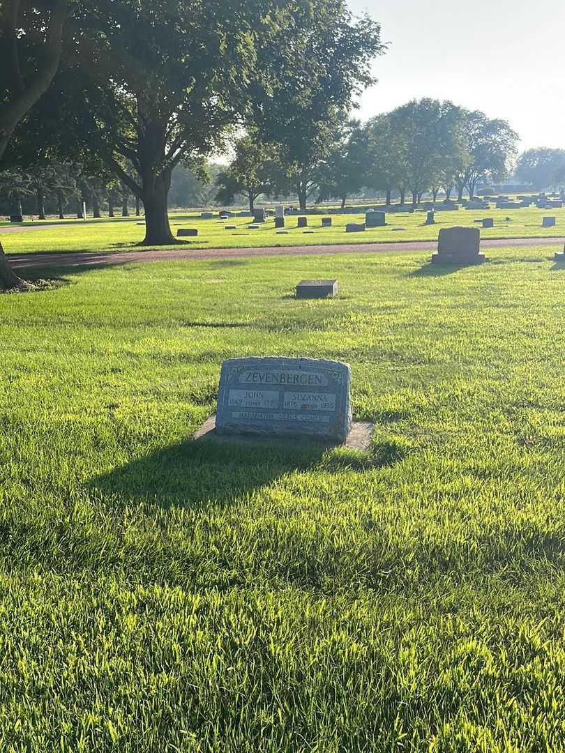 John Zevenbergen's grave. Photo 2