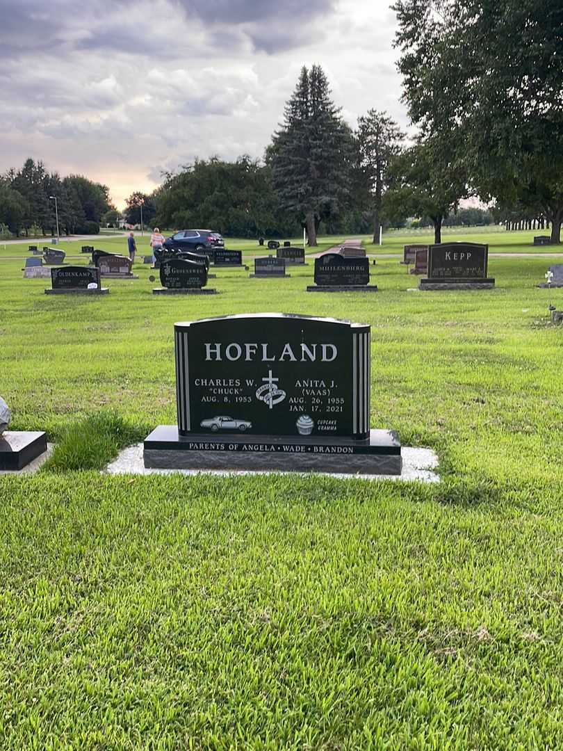 Anita J. Vaas Hofland's grave. Photo 2