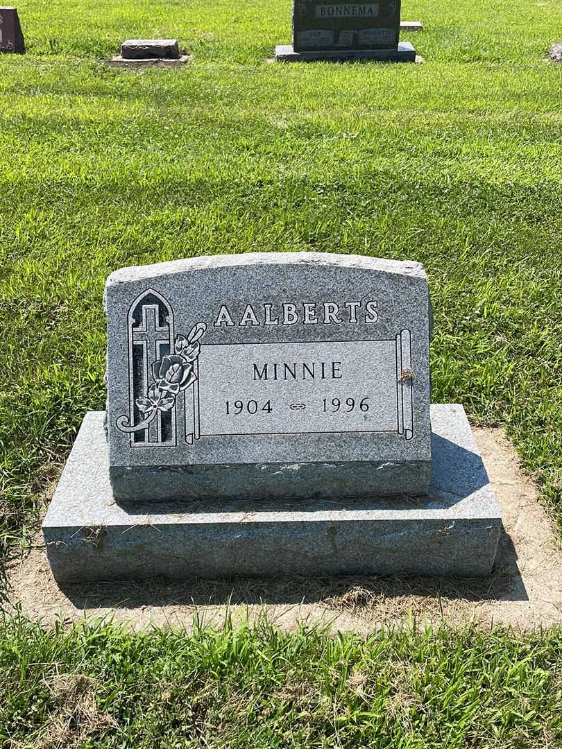 Minnie Aalberts's grave. Photo 1