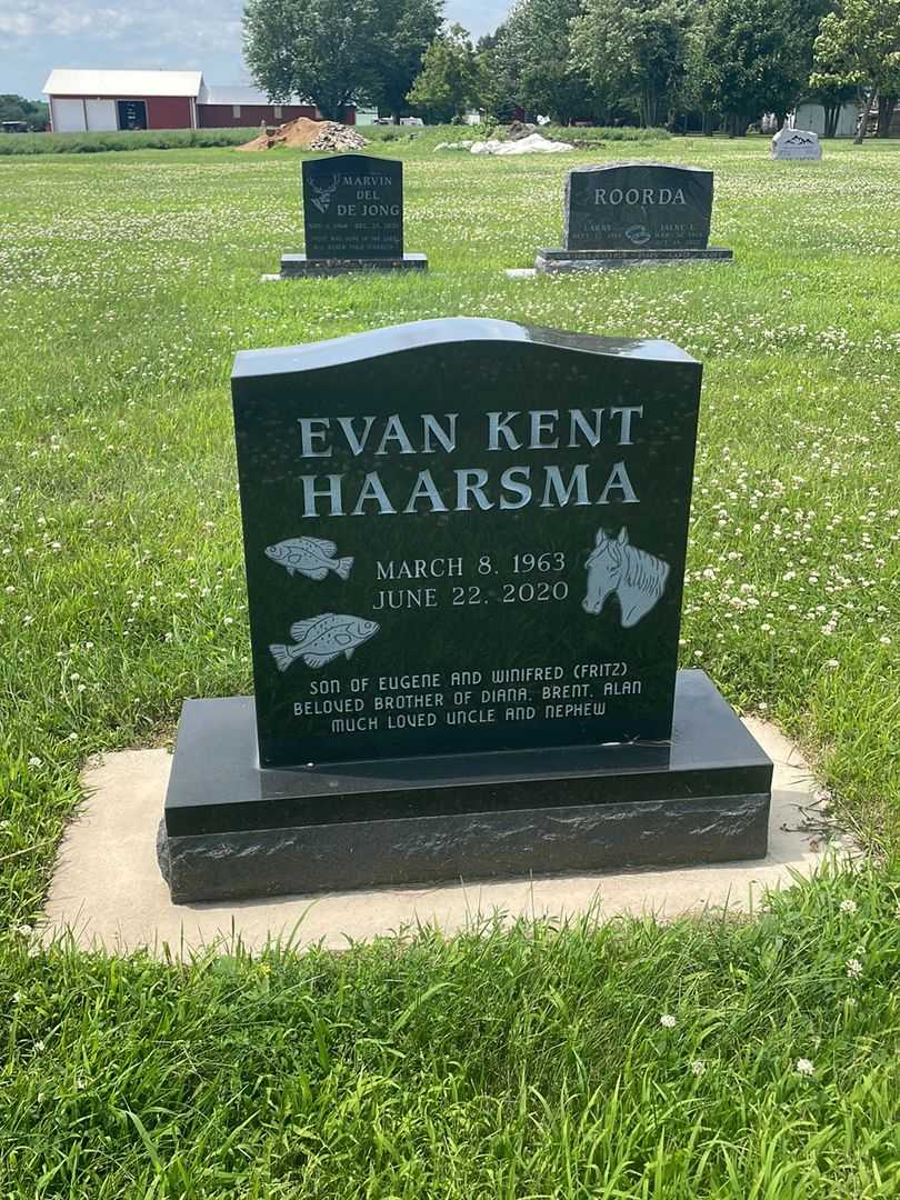 Evan Kent Haarsma's grave. Photo 1