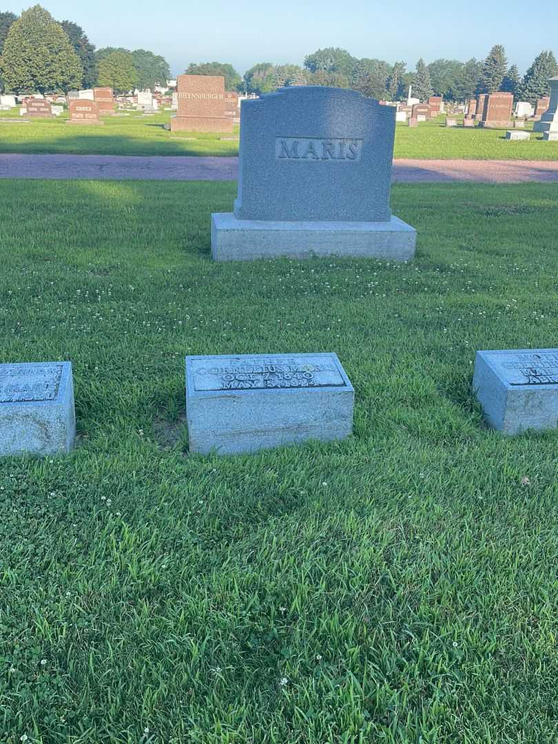 Cornelius Maris's grave. Photo 2