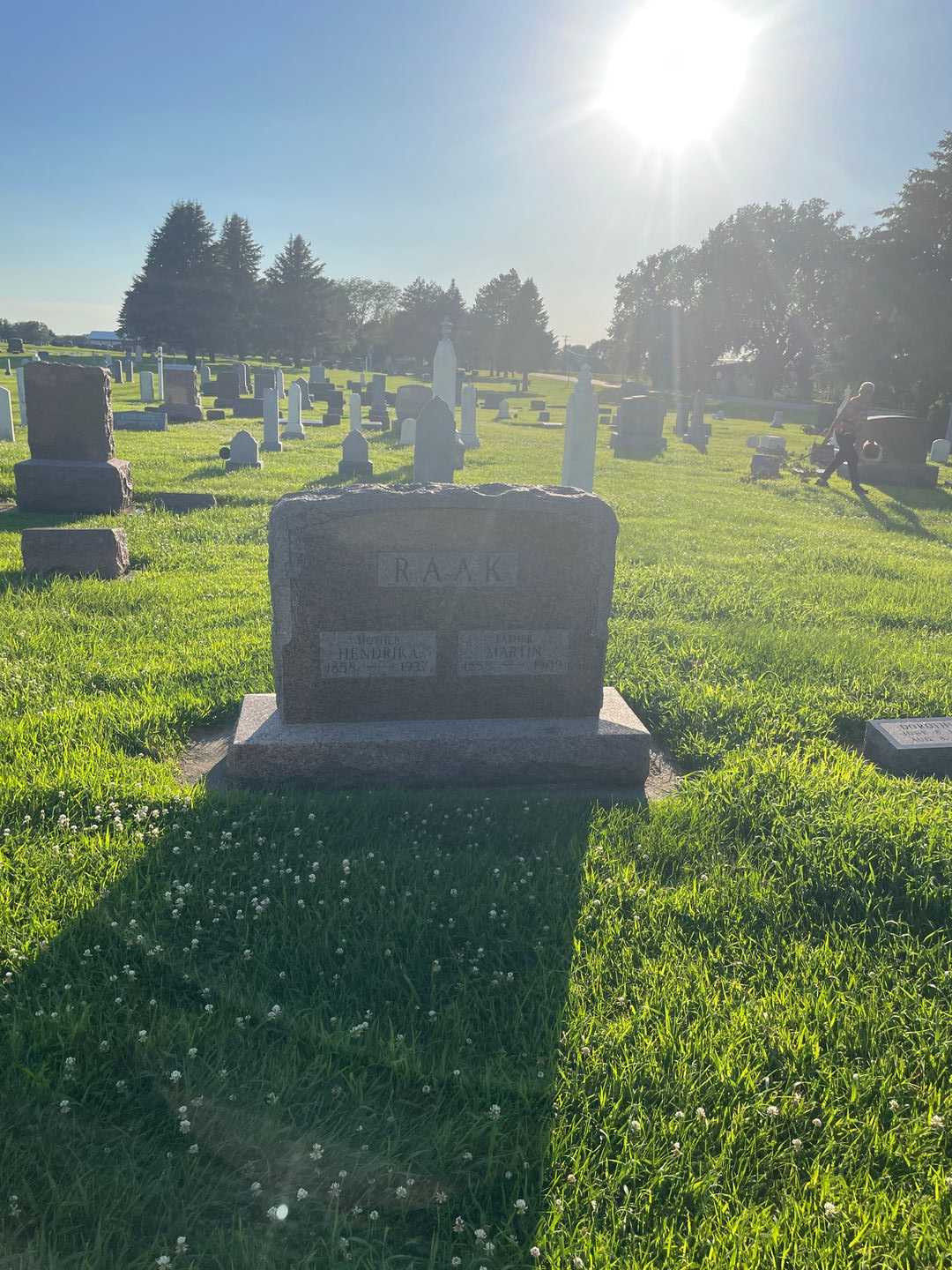 Hendrika Raak's grave. Photo 2