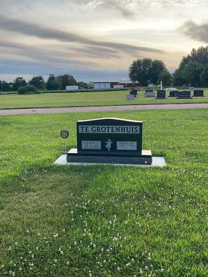 Norman D. Te Grotenhuis's grave. Photo 2