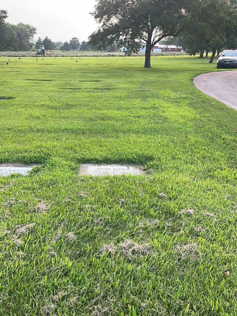 Winnie Wagner's grave. Photo 2
