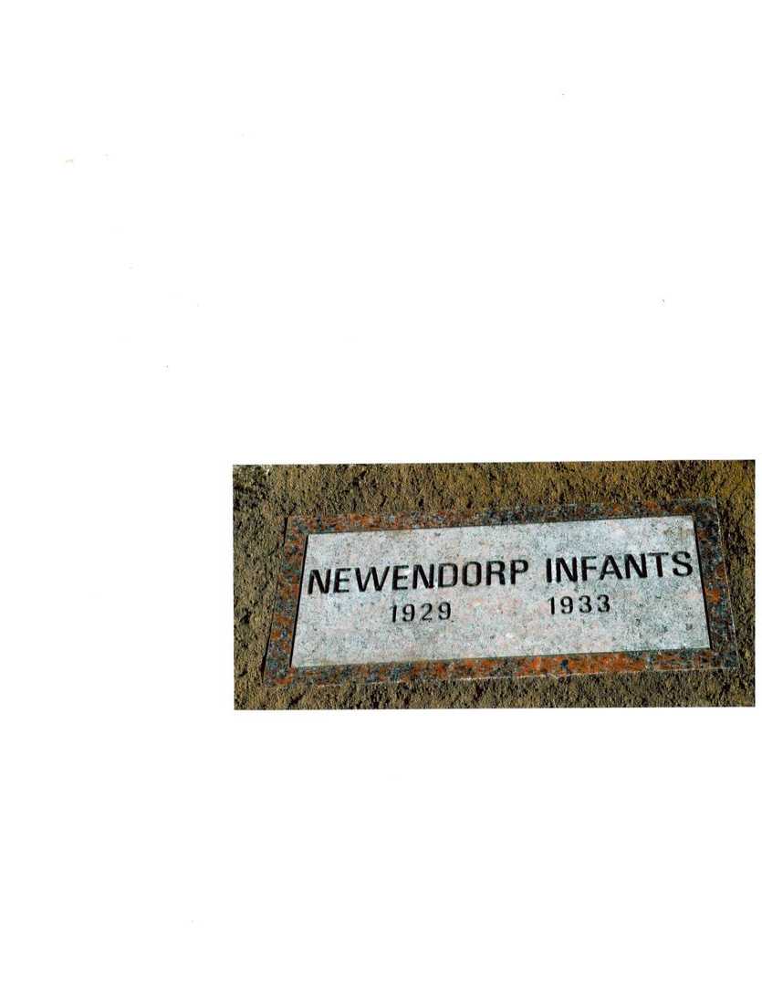 Baby Newendorp's grave. Photo 2