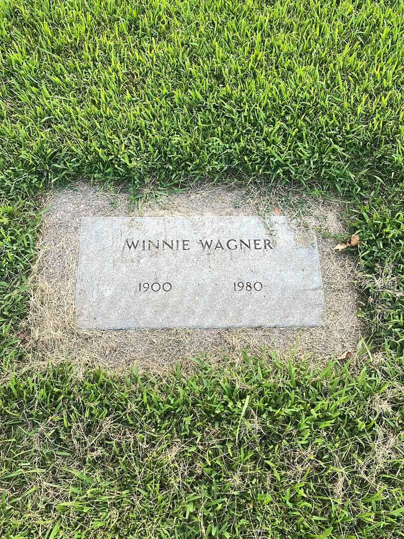 Winnie Wagner's grave. Photo 1