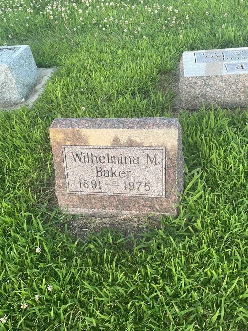 Wilhelmina M. Baker's grave. Photo 3
