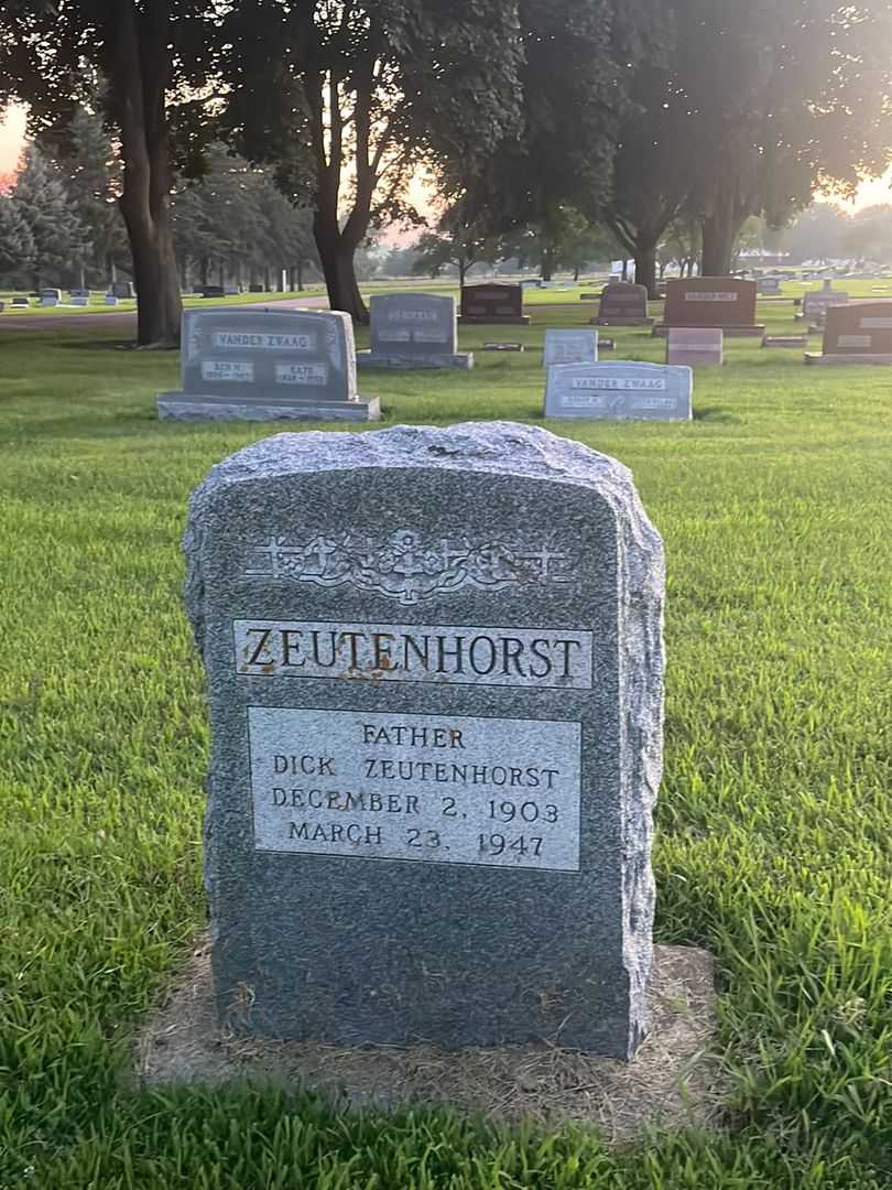 Dick Zeutenhorst's grave. Photo 1