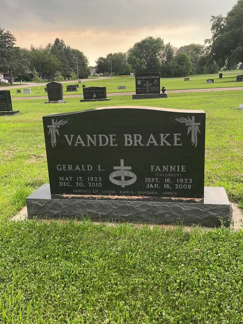 Fannie Calsbeek Vande Brake's grave. Photo 1