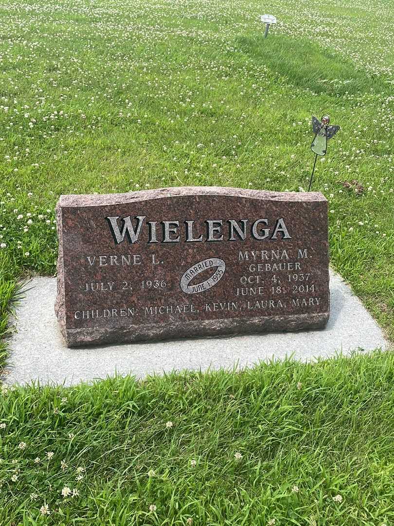 Myrna M. Gebauer Wielenga's grave. Photo 1
