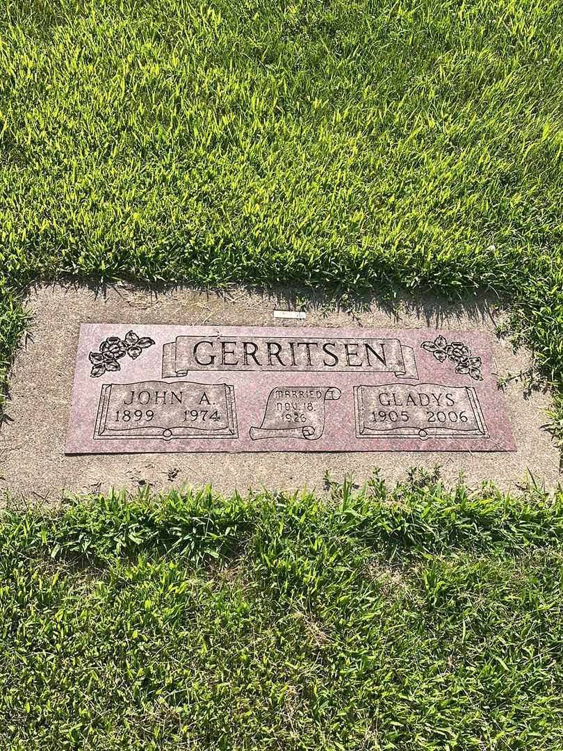 John A. Gerritsen's grave. Photo 1