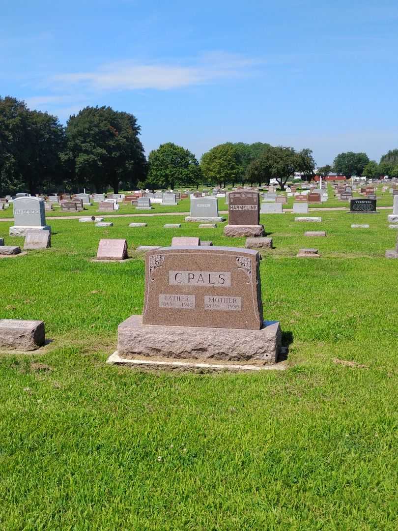 Case Pals's grave. Photo 2