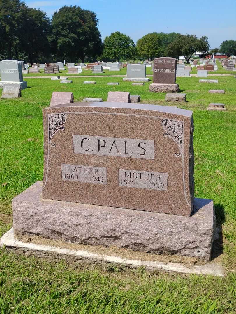 Case Pals's grave. Photo 1