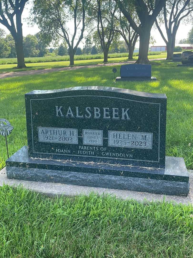 Arthur H. Kalsbeek's grave. Photo 1