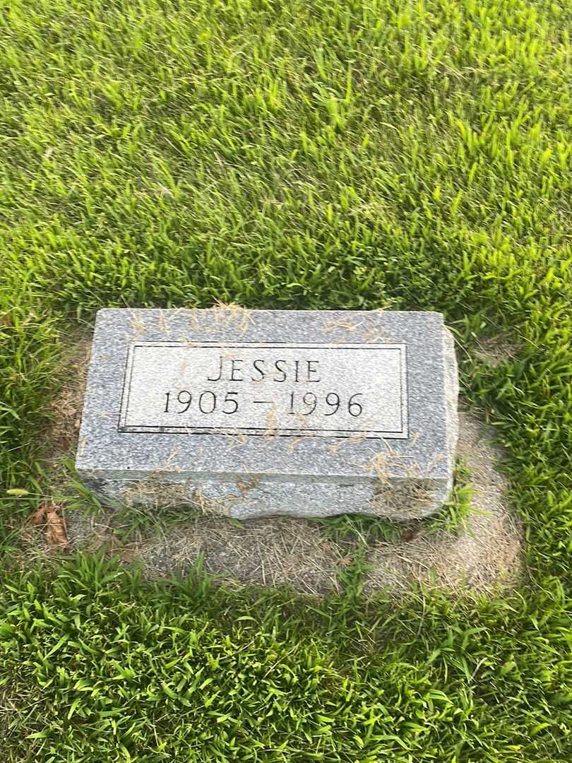 Jessie Eason's grave. Photo 3