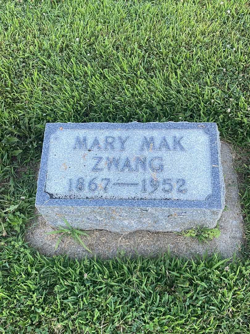 Mary Mak Zwang's grave. Photo 1