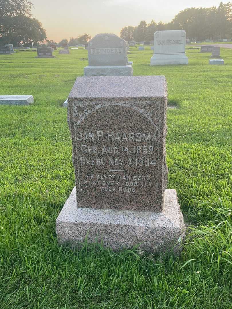 Jan P. Haarsma's grave. Photo 1