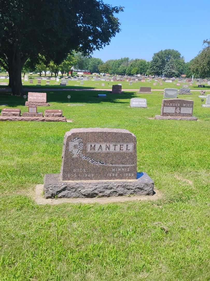 Nick Mantel's grave. Photo 2