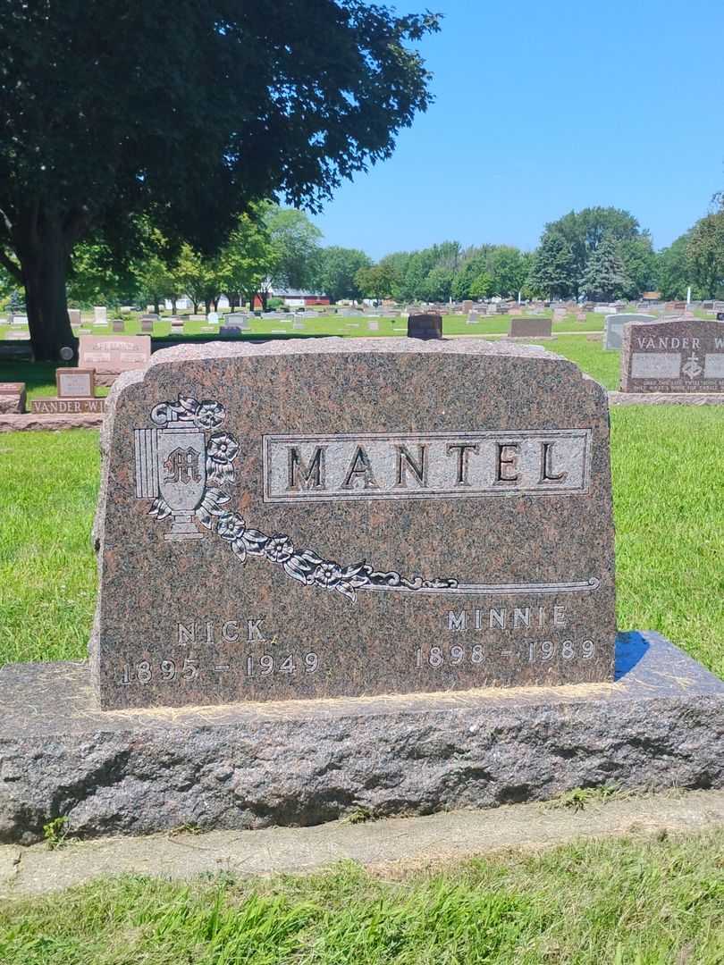 Nick Mantel's grave. Photo 1