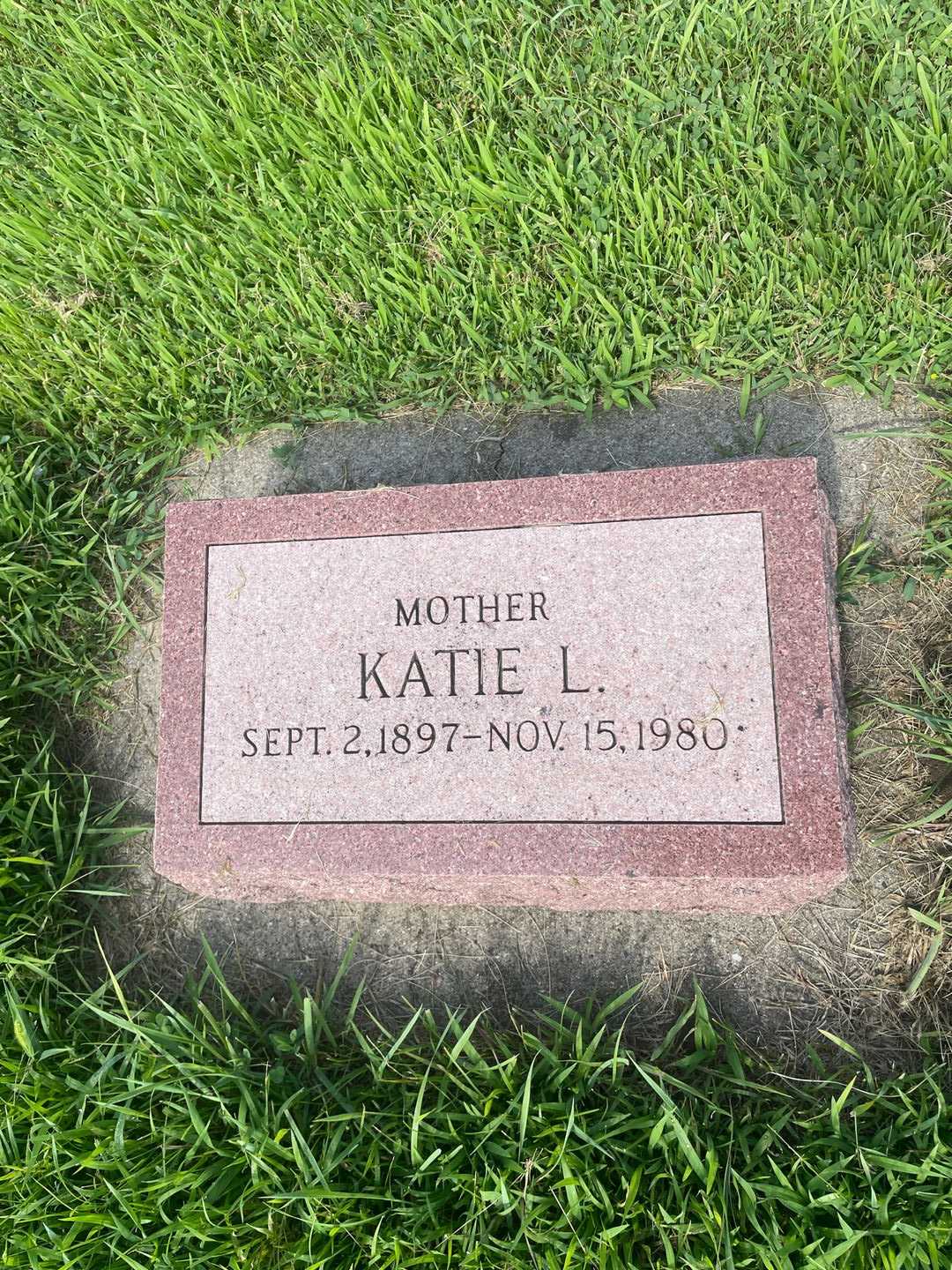 Katie L. Raak's grave. Photo 3